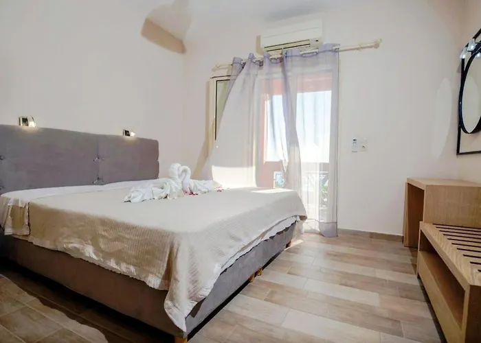 Private, Pool, Sunsets, Beaches, Amenities - Eleni *