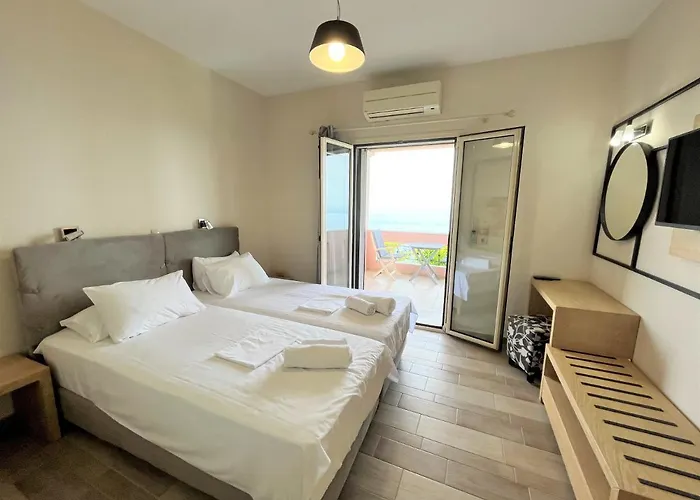 Private, Pool, Sunsets, Beaches, Amenities - Eleni *