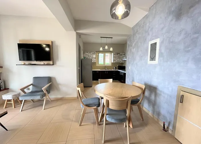 Private, Pool, Sunsets, Beaches, Amenities - Eleni *